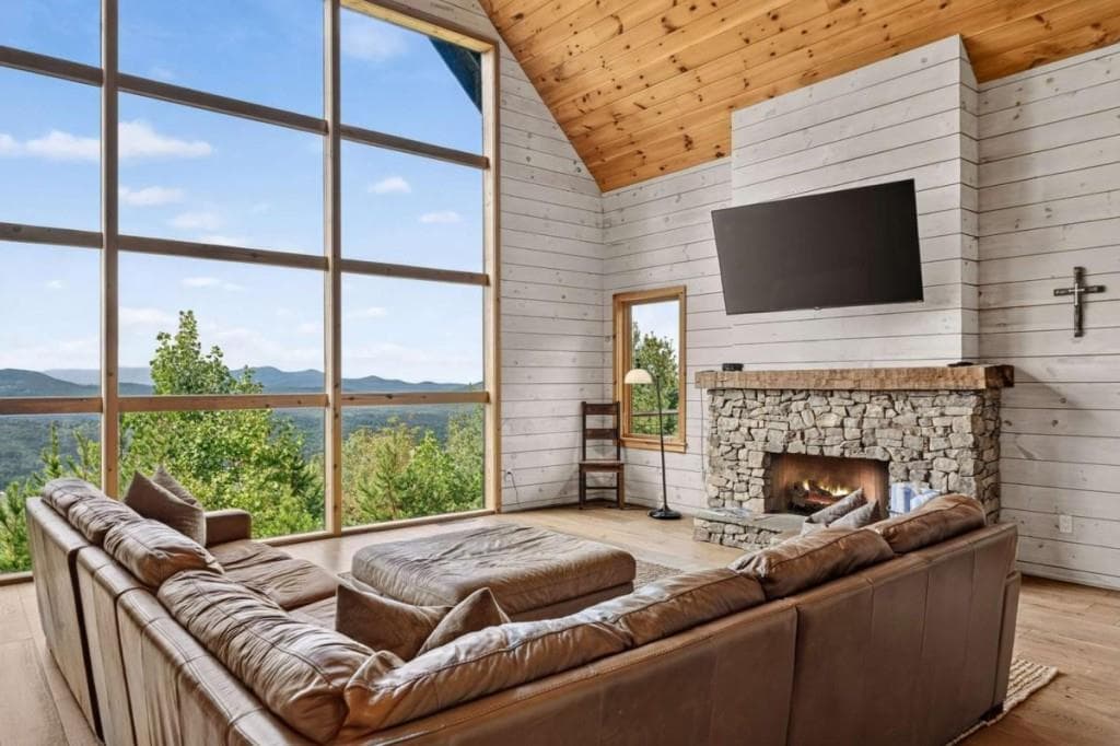 5 bedroom, 3 bathroom, 3,900 sq ft single family residence for sale at 120 Ada Ridge Road, Mineral Bluff, GA 30559 — photo 9