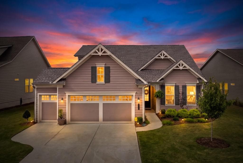 3 bedroom, 2 bathroom, 2,401 sq ft single family residence for sale at 442 Huron Lane, Hoschton, GA 30548 — photo 4