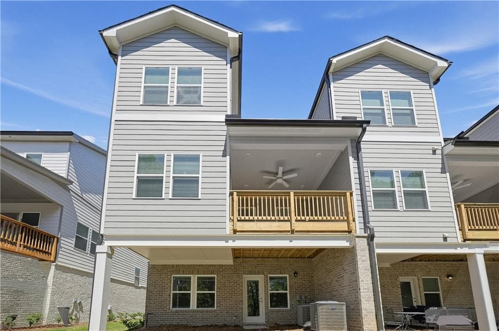 3 bedroom, 4 bathroom, 2,457 sq ft townhouse for sale at 444 Brodie Drive 66, Woodstock, GA 30188 — photo 2
