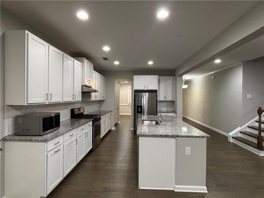 5 bedroom, 4 bathroom, 3,278 sq ft single family residence for rent at 96 Round Pond Drive, Lilburn, GA 30047 for $3,200 a month — photo 5