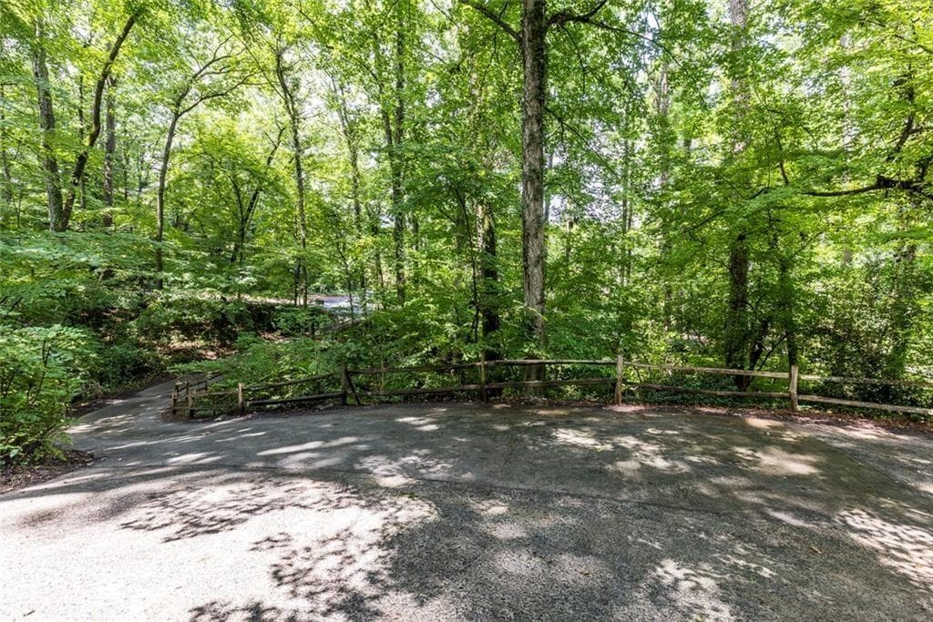 4 bedroom, 3 bathroom, 2,512 sq ft single family residence for sale at 4961 Rebel Trail, Atlanta, GA 30327 — photo 6