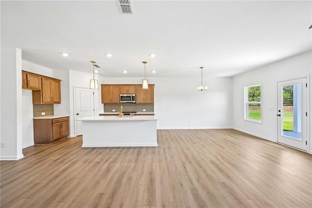 5 bedroom, 4 bathroom, 2,801 sq ft single family residence for sale at 107 Candler Trace, Cartersville, GA 30120 — photo 9