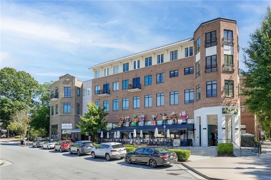 2 bedroom, 3 bathroom, 2,188 sq ft condominium for sale at 1418 Dresden Drive 300, Atlanta, GA 30319 — photo 2