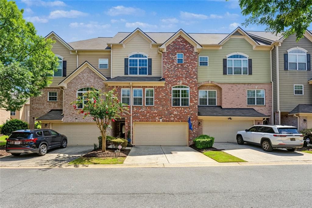 2 bedroom, 4 bathroom, 2,611 sq ft townhouse for sale at 1004 Glen Ivy, Marietta, GA 30062 — photo 1 of 29