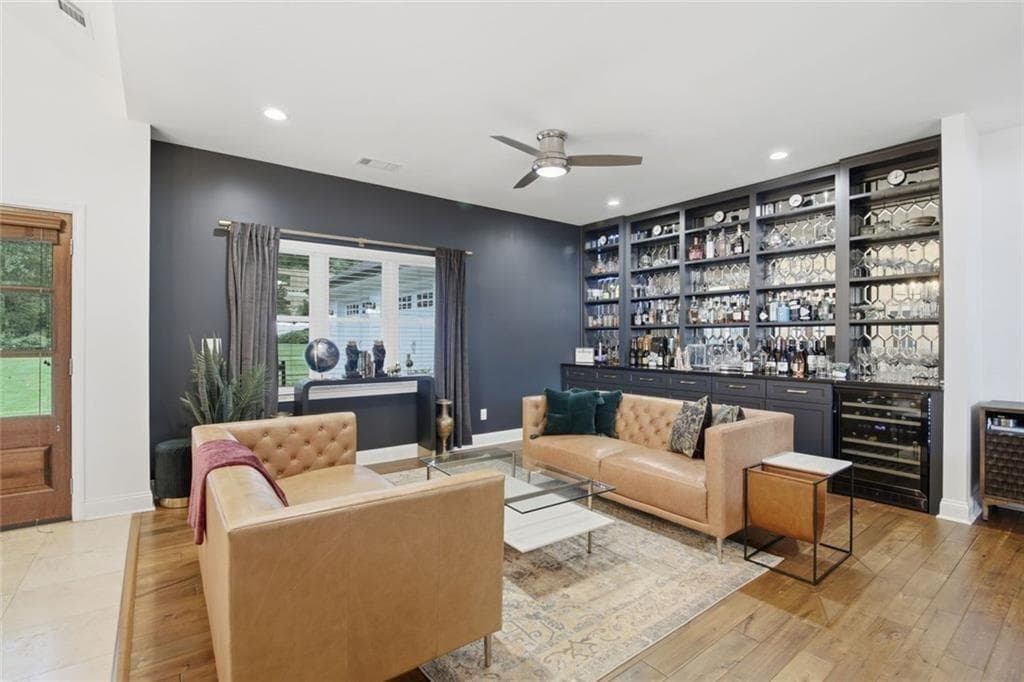 6 bedroom, 5 bathroom, 3,674 sq ft single family residence for sale at 5384 Harris Circle, Dunwoody, GA 30338 — photo 3