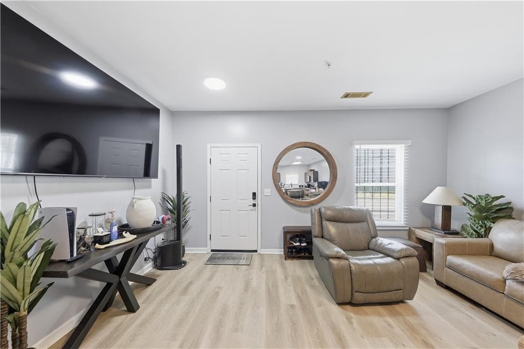 3 bedroom, 3 bathroom, 1,440 sq ft townhouse for sale at 2166 Braxton Road, Atlanta, GA 30331 — photo 2
