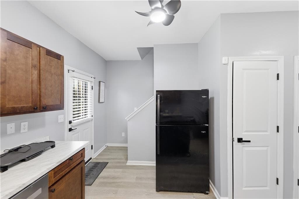 3 bedroom, 3 bathroom, 1,440 sq ft townhouse for sale at 2166 Braxton Road, Atlanta, GA 30331 — photo 7