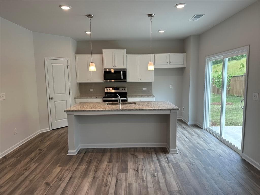 4 bedroom, 3 bathroom, 2,149 sq ft single family residence for rent at 171 Springwood Lane, Dawsonville, GA 30534 for $2,400 a month — photo 7