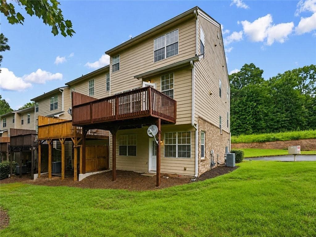 3 bedroom, 4 bathroom, 2,529 sq ft townhouse for sale at 4658 Creekside Villas Way, Smyrna, GA 30082 — photo 9