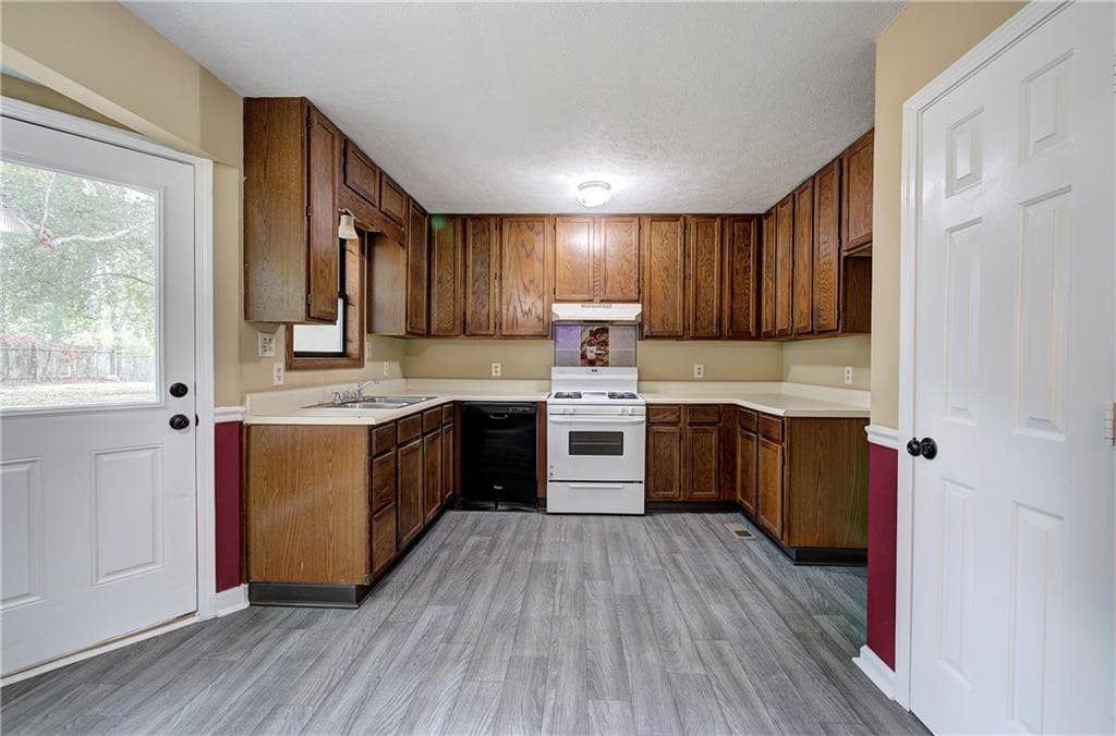 3 bedroom, 2 bathroom, 1,218 sq ft single family residence for sale at 39 Black Jack Mountain Circle, Cartersville, GA 30120 — photo 9