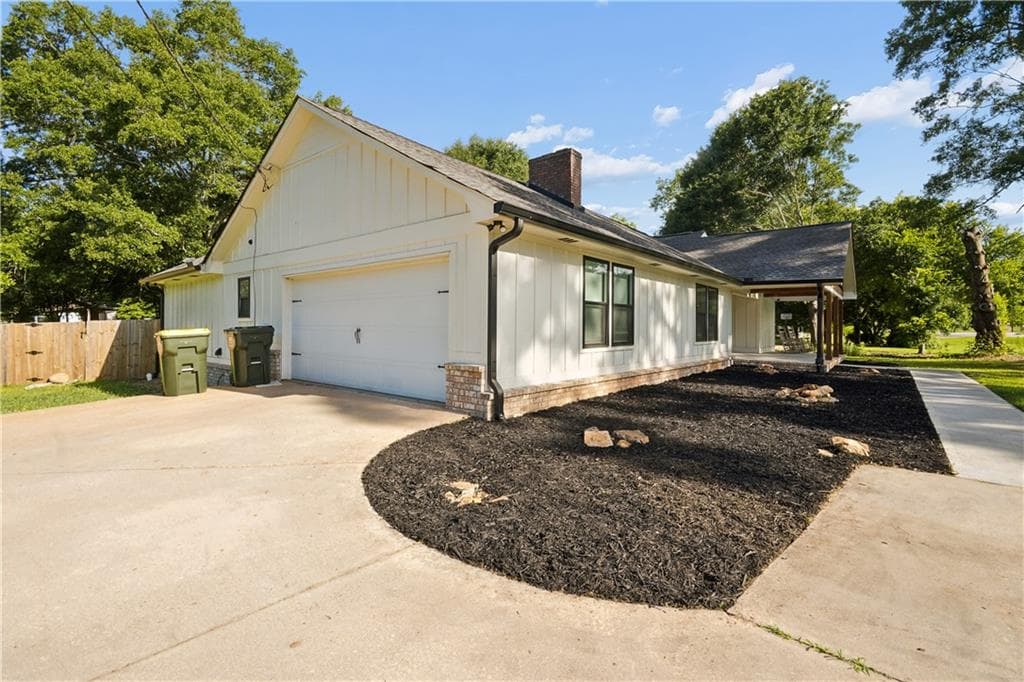 3 bedroom, 4 bathroom, 2,020 sq ft single family residence for sale at 7507 Campground Road, Cumming, GA 30040 — photo 5