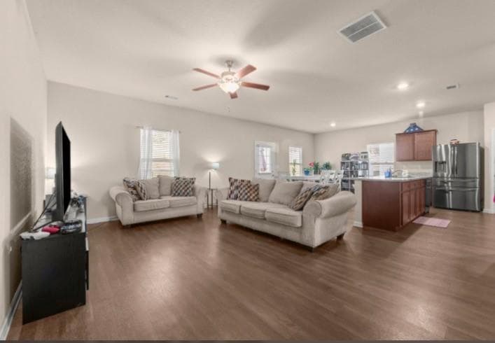 4 bedroom, 3 bathroom, 1,987 sq ft single family residence for sale at 755 Walnut Creek Circle, Pendergrass, GA 30567 — photo 5