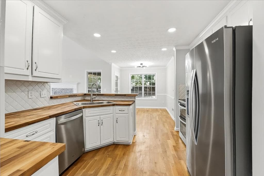 4 bedroom, 2 bathroom, 2,281 sq ft single family residence for sale at 429 Blue Creek Lane, Loganville, GA 30052 — photo 8