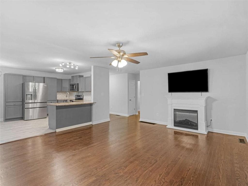 4 bedroom, 2 bathroom, 1,796 sq ft single family residence for sale at 870 Mount Tabor Road, Oxford, GA 30054 — photo 4