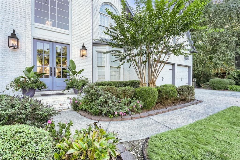 5 bedroom, 4 bathroom, 3,521 sq ft single family residence for sale at 1901 Flat Creek Court, Acworth, GA 30101 — photo 4