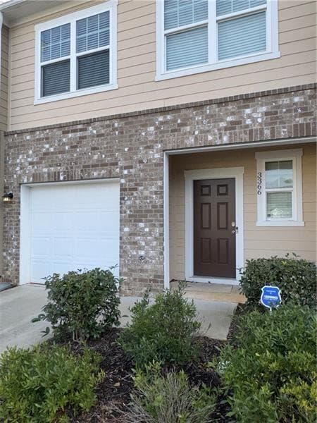 3 bedroom, 3 bathroom, 1,421 sq ft townhouse for rent at 3366 Tarian Way, Decatur, GA 30034 for $2,100 a month