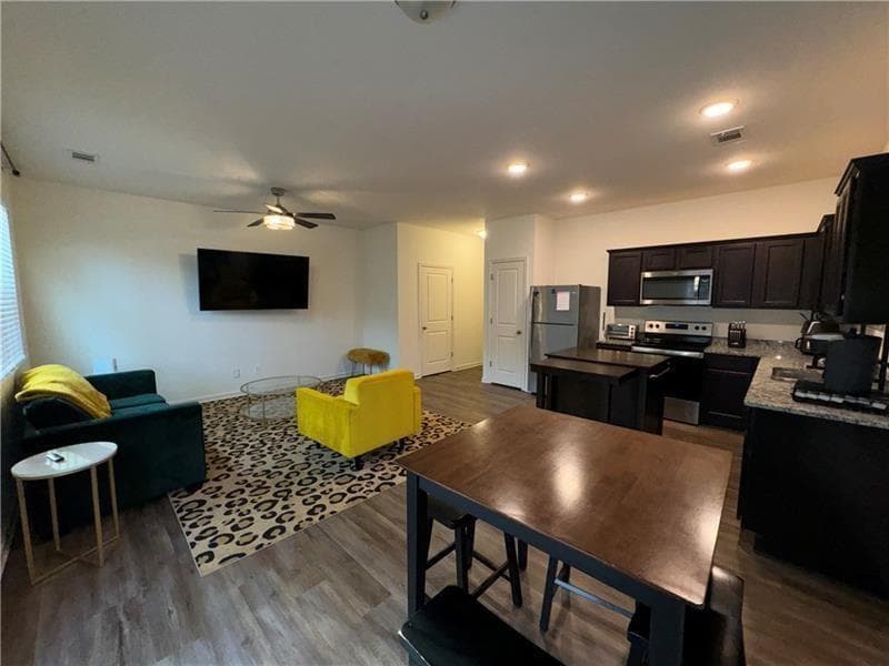 3 bedroom, 3 bathroom, 1,421 sq ft townhouse for rent at 3366 Tarian Way, Decatur, GA 30034 for $2,100 a month — photo 4