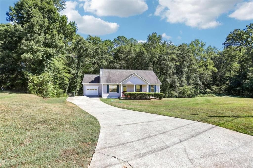 3 bedroom, 2 bathroom, 1,280 sq ft single family residence for sale at 255 Orchard View, Ellenwood, GA 30294 — photo 2