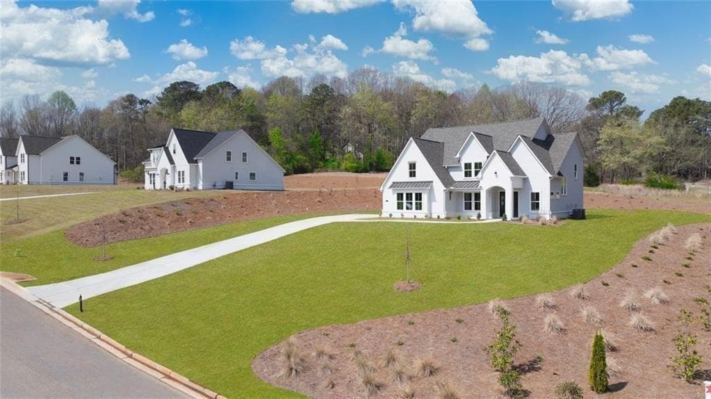 5 bedroom, 5 bathroom, 3,659 sq ft single family residence for sale at 8290 Creekside Overlook Drive, Gainesville, GA 30506 — photo 3