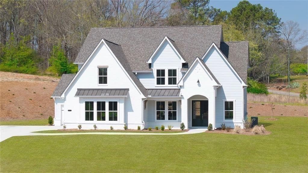 5 bedroom, 5 bathroom, 3,659 sq ft single family residence for sale at 8290 Creekside Overlook Drive, Gainesville, GA 30506 — photo 4