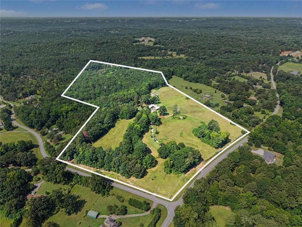 4 bedroom, 4 bathroom other for sale at 2071 W Hightower Trail, Conyers, GA 30012
