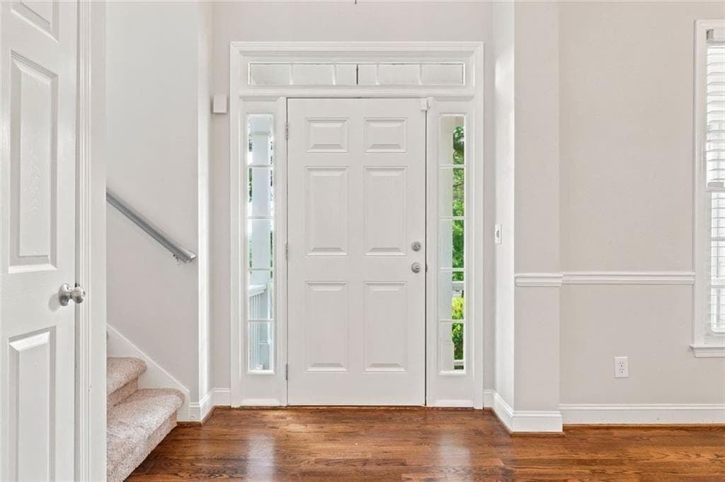5 bedroom, 4 bathroom, 3,262 sq ft single family residence for sale at 843 Bentwater Drive, Acworth, GA 30101 — photo 2