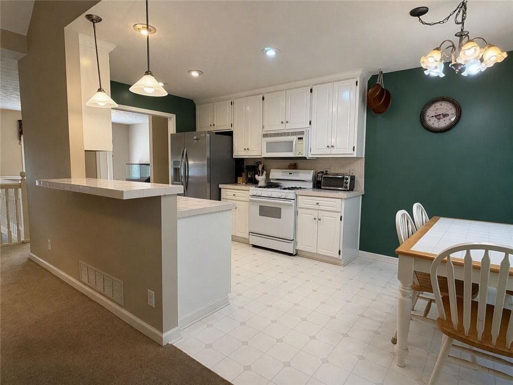4 bedroom, 2 bathroom, 3,008 sq ft single family residence for sale at 435 Lower Burris Road, Canton, GA 30114 — photo 3