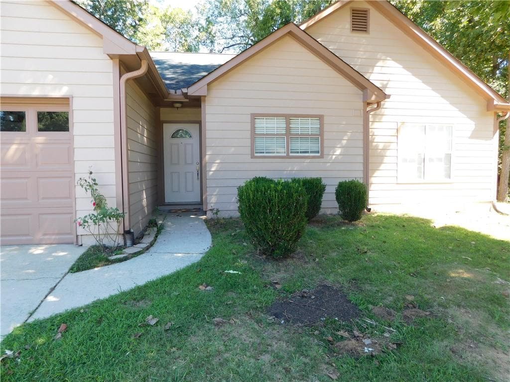 3 bedroom, 2 bathroom, 1,618 sq ft single family residence for sale at 652 Ravinia Way, Lawrenceville, GA 30044 — photo 3