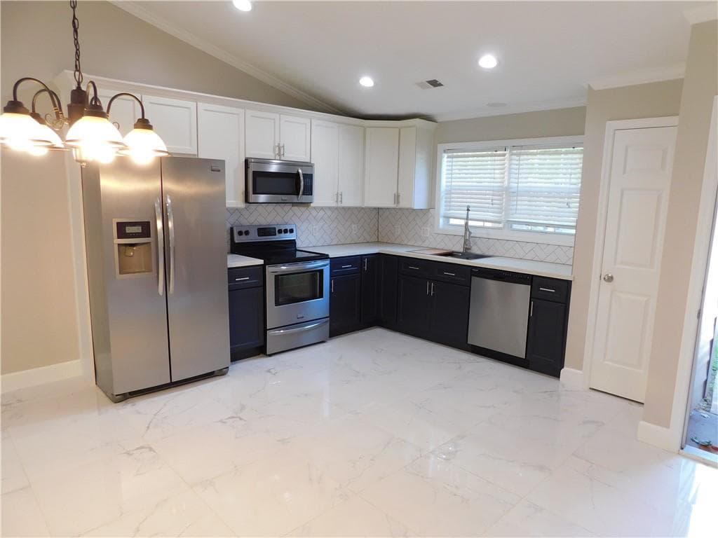 3 bedroom, 2 bathroom, 1,618 sq ft single family residence for sale at 652 Ravinia Way, Lawrenceville, GA 30044 — photo 6