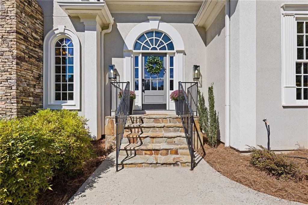 5 bedroom, 5 bathroom, 6,660 sq ft single family residence for sale at 3322 Sulky Circle, Marietta, GA 30067 — photo 3