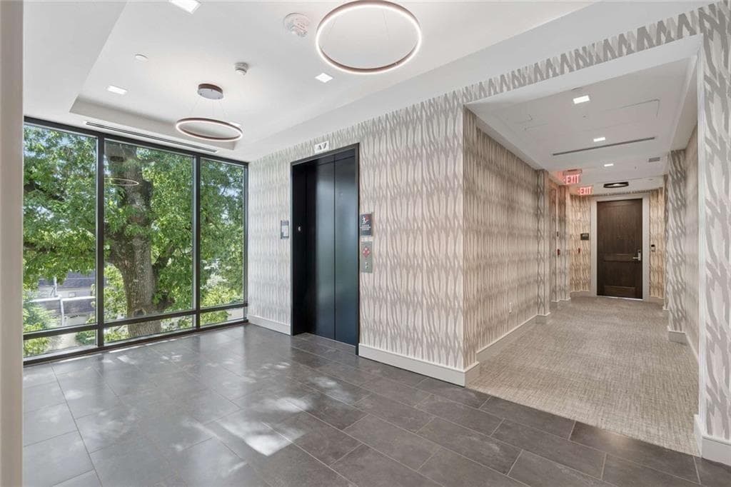 2 bedroom, 3 bathroom, 2,577 sq ft condominium for sale at 2520 Peachtree Road 603, Atlanta, GA 30305 — photo 8