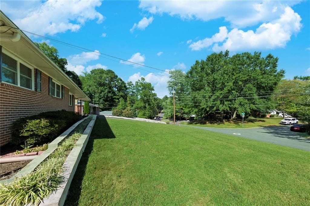 3 bedroom, 2 bathroom, 1,545 sq ft single family residence for sale at 3500 Kenland Road, Smyrna, GA 30082 — photo 3