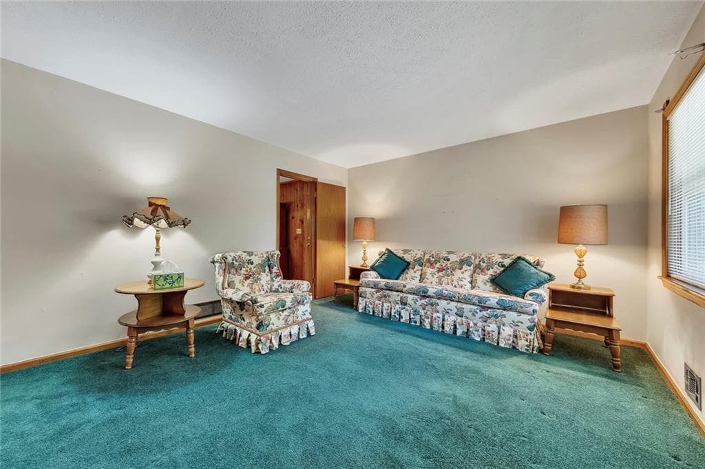 3 bedroom, 2 bathroom, 1,545 sq ft single family residence for sale at 3500 Kenland Road, Smyrna, GA 30082 — photo 5