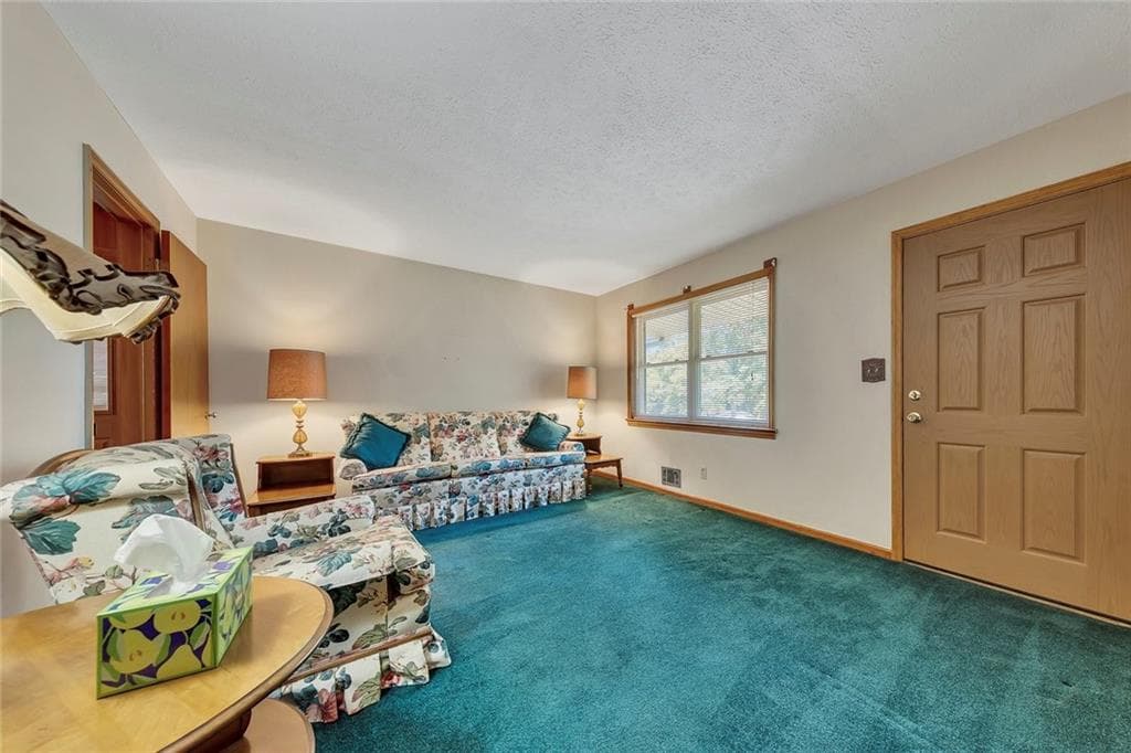3 bedroom, 2 bathroom, 1,545 sq ft single family residence for sale at 3500 Kenland Road, Smyrna, GA 30082 — photo 6
