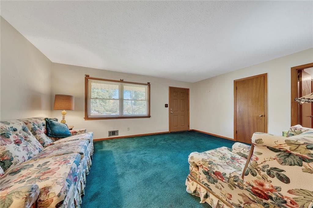 3 bedroom, 2 bathroom, 1,545 sq ft single family residence for sale at 3500 Kenland Road, Smyrna, GA 30082 — photo 7