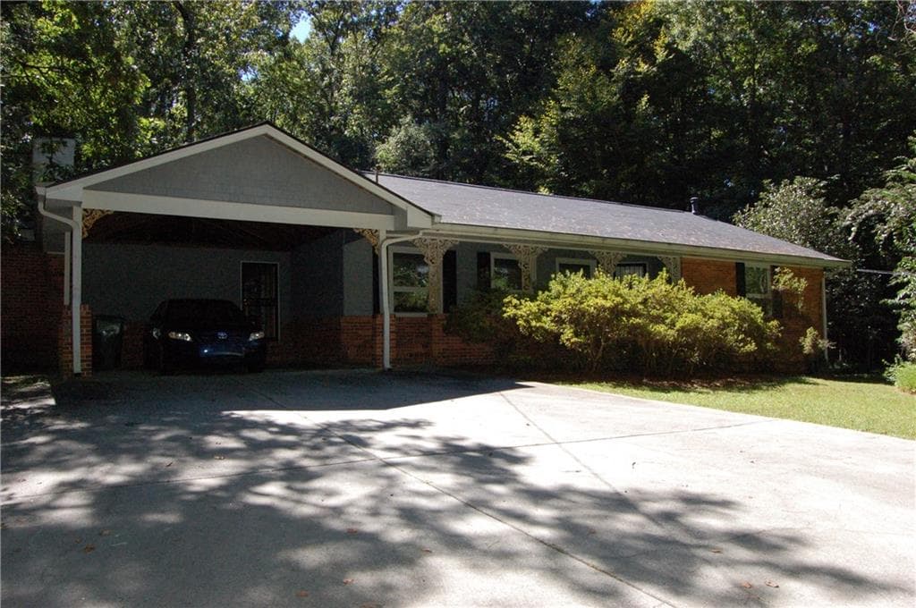 4 bedroom, 4 bathroom, 2,124 sq ft single family residence for sale at 1054 Swathmore Drive, Atlanta, GA 30327