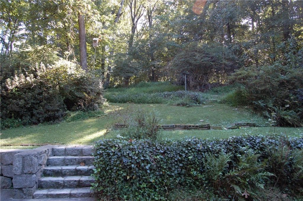 4 bedroom, 4 bathroom, 2,124 sq ft single family residence for sale at 1054 Swathmore Drive, Atlanta, GA 30327 — photo 8