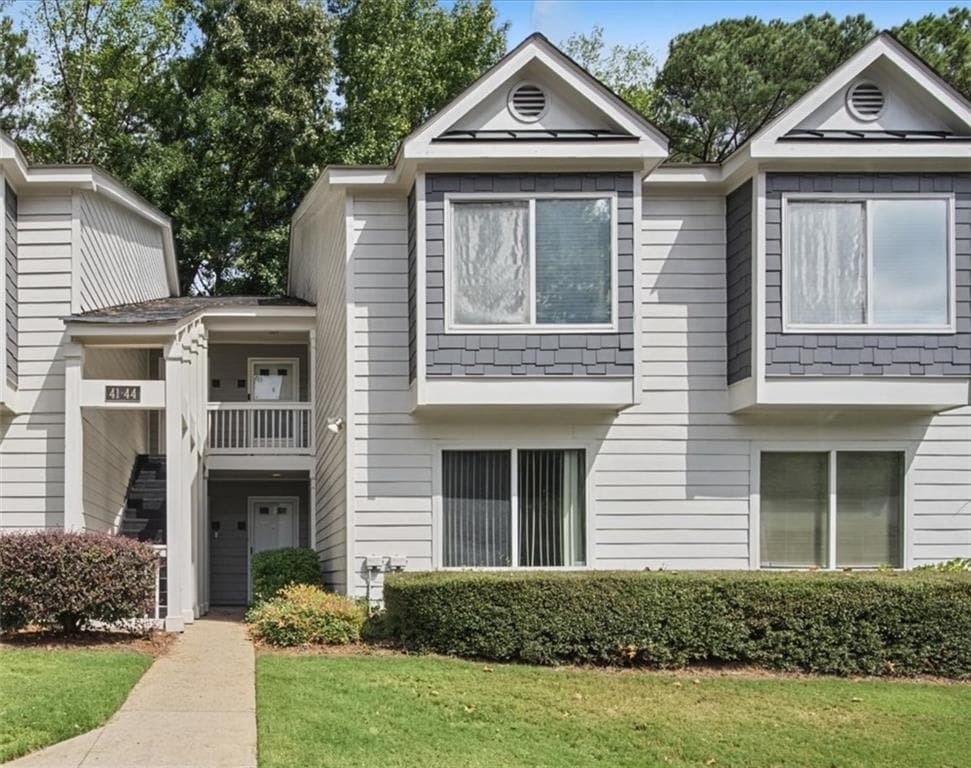 2 bedroom, 2 bathroom, 1,466 sq ft condominium for rent at 43 Rumson Court, Smyrna, GA 30080 for $2,175 a month — photo 1 of 36
