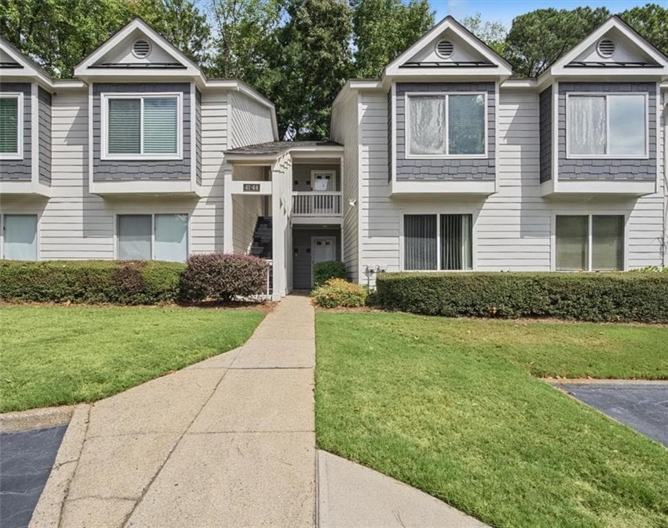 2 bedroom, 2 bathroom, 1,466 sq ft condominium for rent at 43 Rumson Court, Smyrna, GA 30080 for $2,175 a month — photo 2