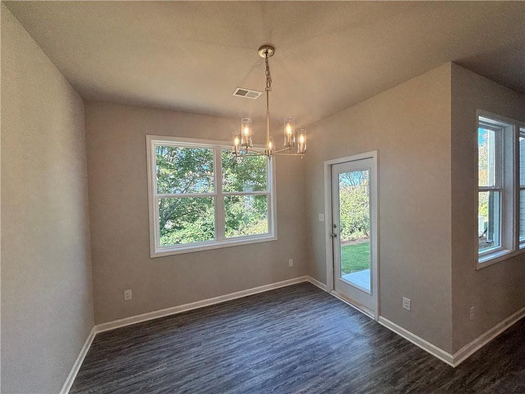 3 bedroom, 3 bathroom, 1,853 sq ft single family residence for sale at 162 Millers Lane, Calhoun, GA 30701 — photo 5