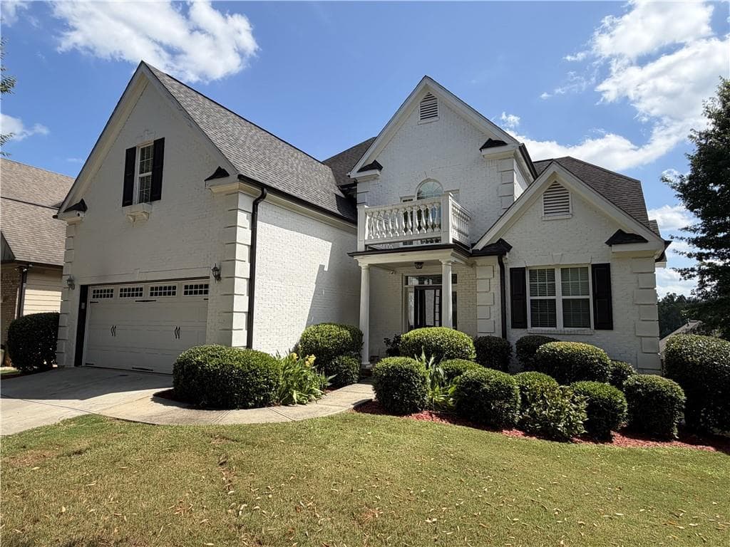 6 bedroom, 5 bathroom, 4,455 sq ft single family residence for sale at 305 Long Branch Court, Canton, GA 30115 — photo 4