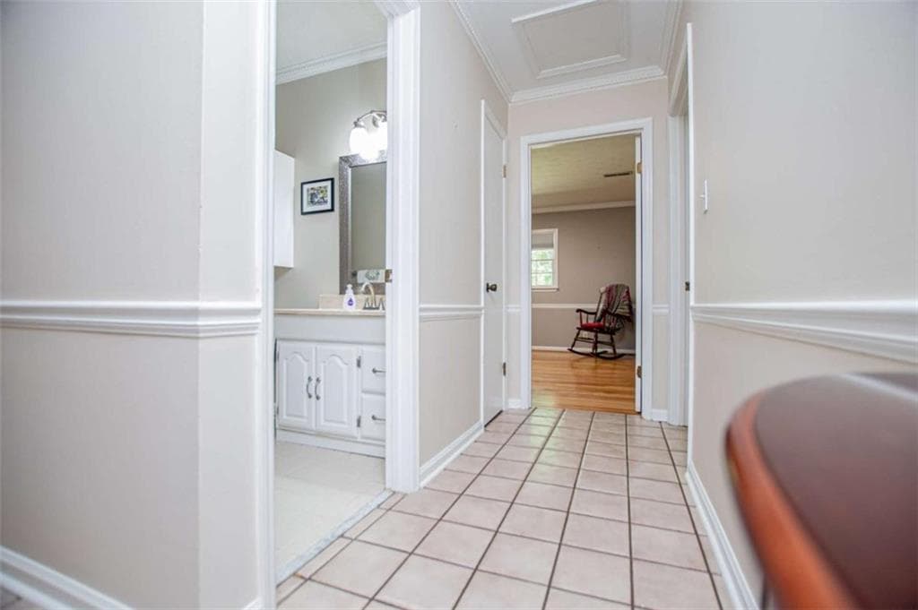 4 bedroom, 3 bathroom, 1,612 sq ft single family residence for sale at 59 Hutcheson Ferry Road, Whitesburg, GA 30185 — photo 8