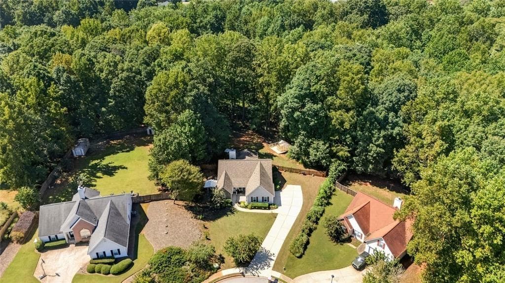 4 bedroom, 2 bathroom, 2,330 sq ft single family residence for sale at 4692 Devencrest Lane, Buford, GA 30519 — photo 8