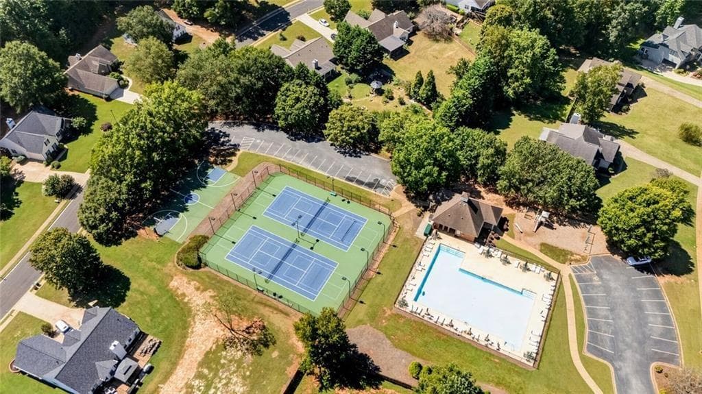 4 bedroom, 2 bathroom, 2,330 sq ft single family residence for sale at 4692 Devencrest Lane, Buford, GA 30519 — photo 9