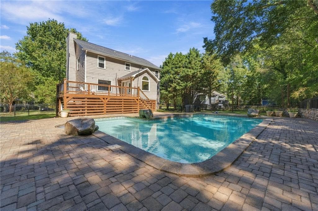 6 bedroom, 4 bathroom, 2,656 sq ft single family residence for sale at 104 Courtland Circle, Powder Springs, GA 30127 — photo 3