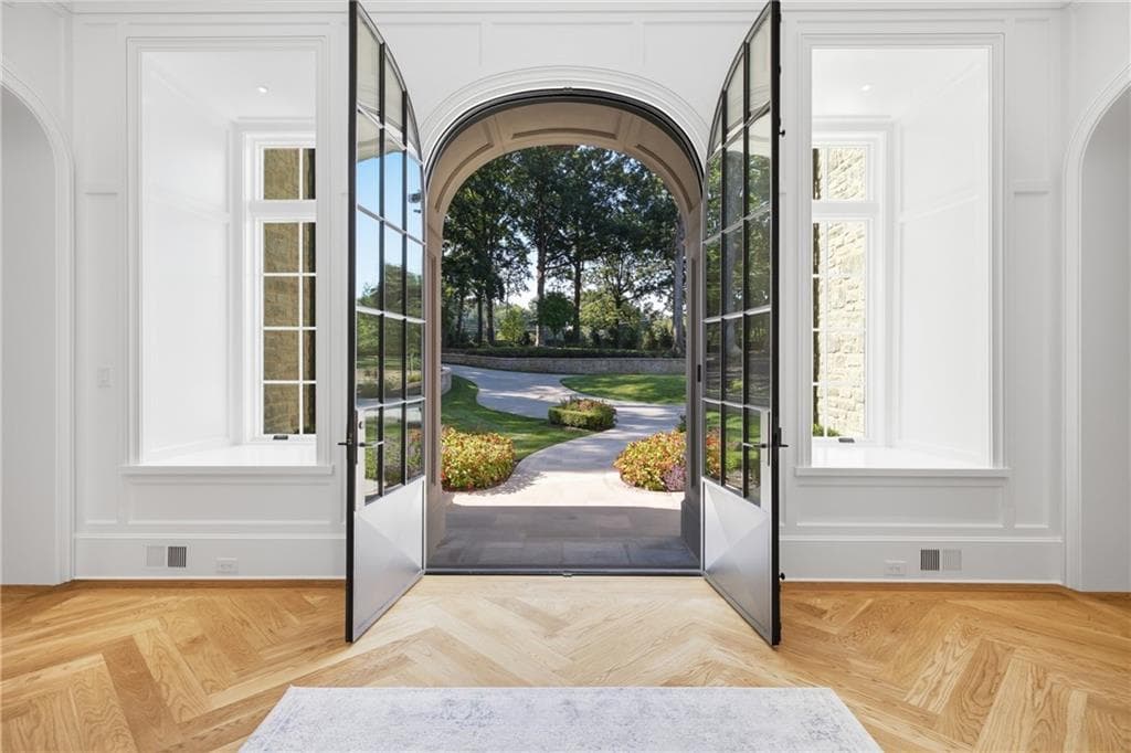 7 bedroom, 12 bathroom, 17,572 sq ft single family residence for sale at 5420 Buice Road, Johns Creek, GA 30022 — photo 7