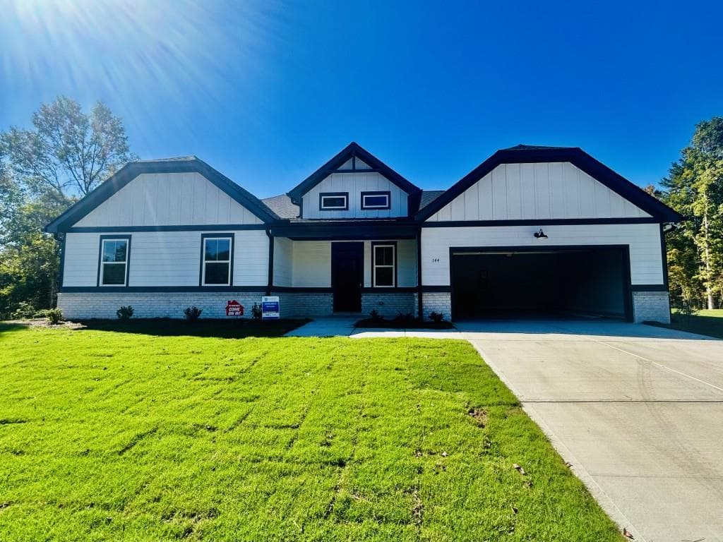 4 bedroom, 3 bathroom, 2,225 sq ft single family residence for sale at 144 Eagles Crest Drive, Commerce, GA 30529