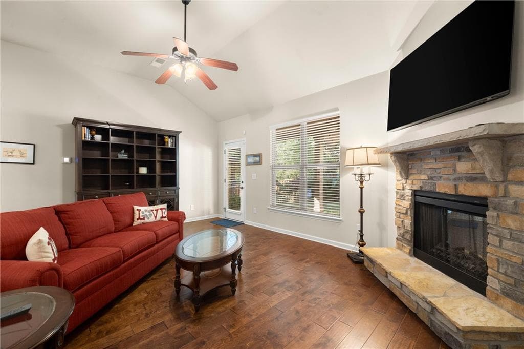 3 bedroom, 3 bathroom, 2,005 sq ft single family residence for sale at 1915 Walking Horse Trail, Cumming, GA 30041 — photo 5