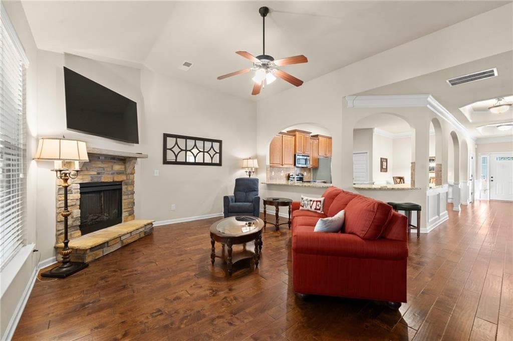 3 bedroom, 3 bathroom, 2,005 sq ft single family residence for sale at 1915 Walking Horse Trail, Cumming, GA 30041 — photo 6