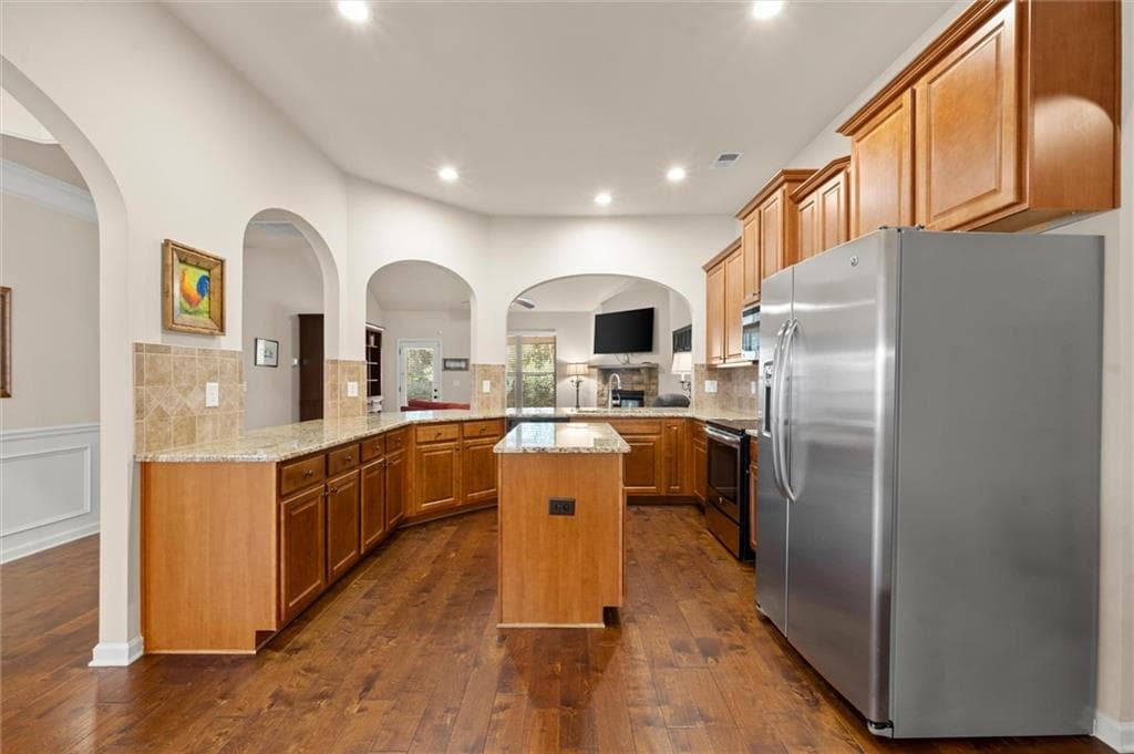 3 bedroom, 3 bathroom, 2,005 sq ft single family residence for sale at 1915 Walking Horse Trail, Cumming, GA 30041 — photo 7